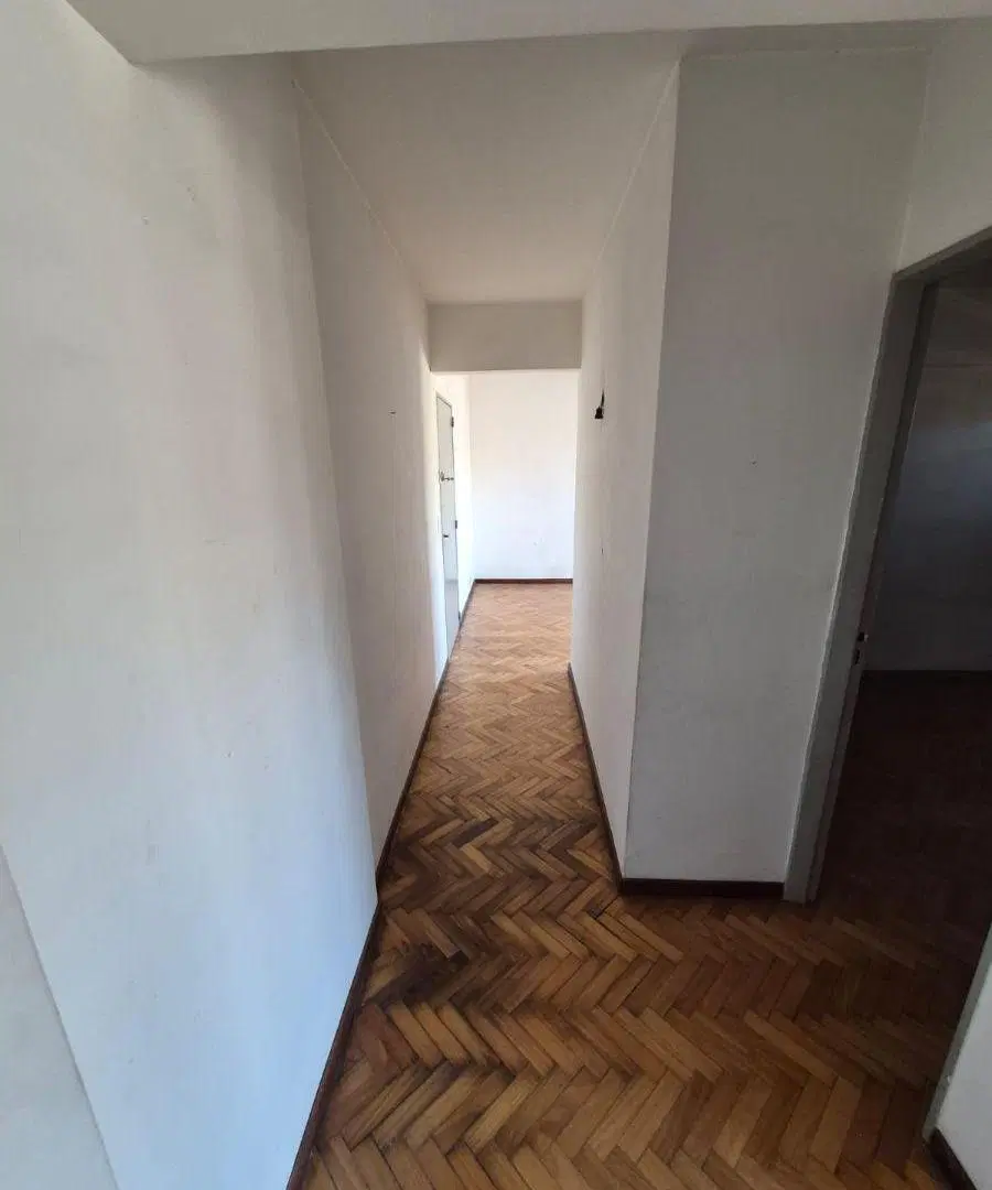 DEPARTAMENTO 3 AMBIENTES CON BALCÓN CORRIDO – FLORESTA / MONTE CASTRO 4