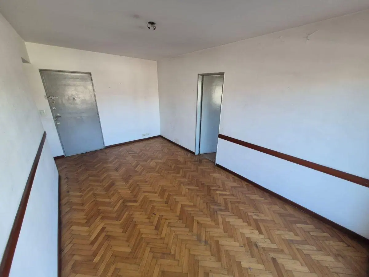 DEPARTAMENTO 3 AMBIENTES CON BALCÓN CORRIDO – FLORESTA / MONTE CASTRO 2