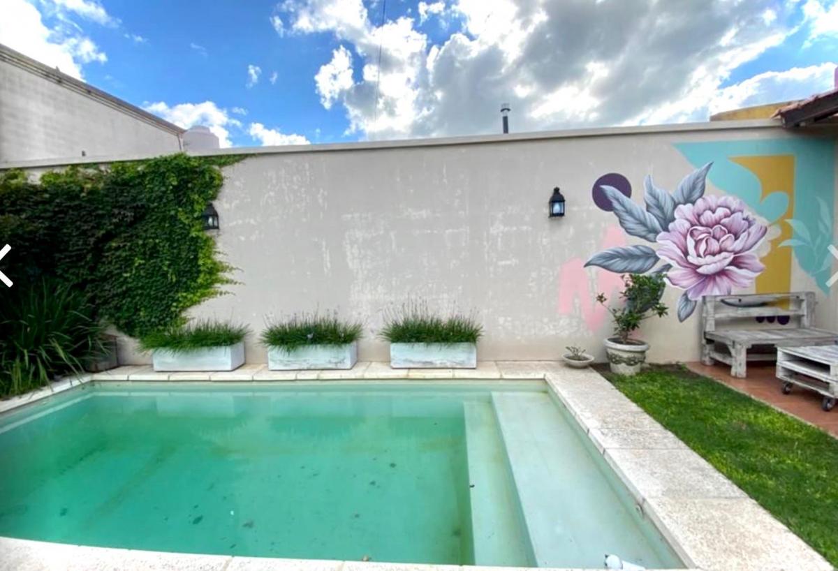 VENTA Hermosa casa en CHASCOMUS casco historico