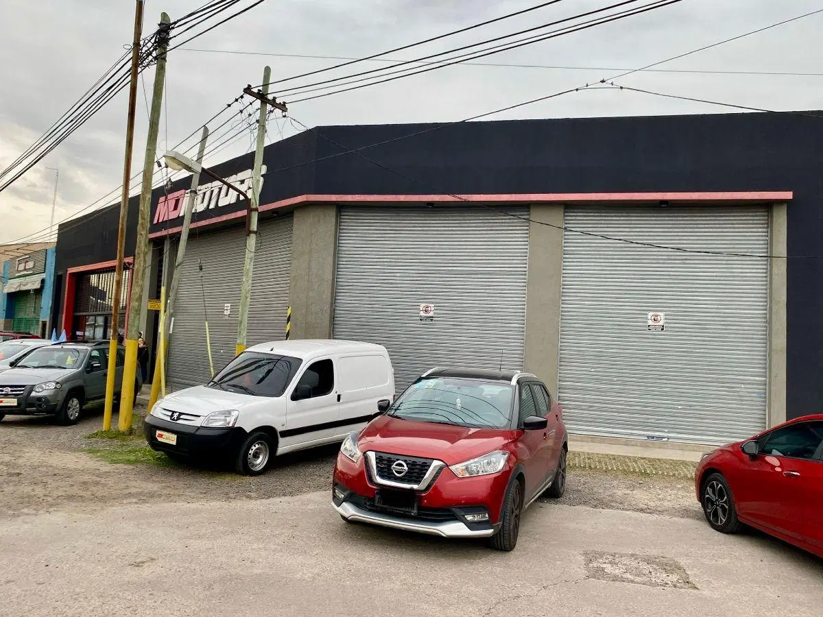 Alquiler local en Cno Gral Belgrano y Av 14 Berazategui 1