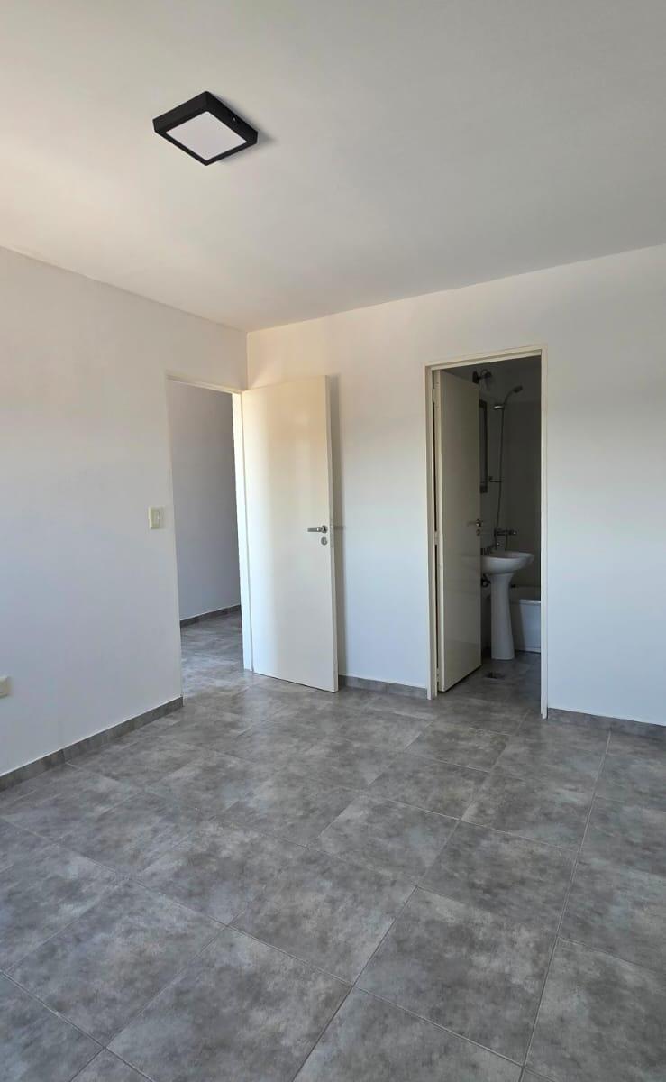 Foto de Vendo dep de 1 dormitorio Duarte Quirós 2869. Escritura, imagen 4