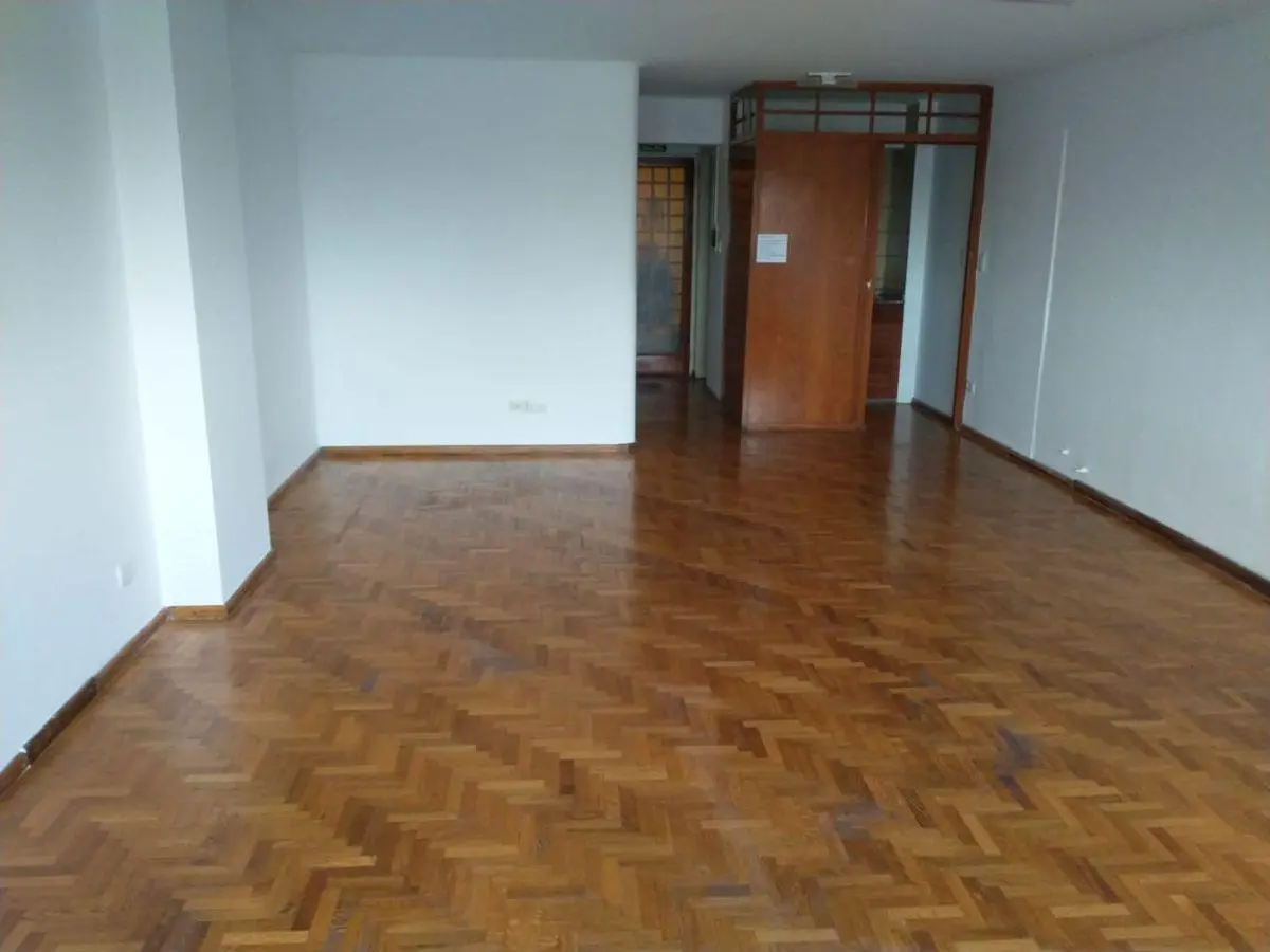 Vendo oficina comercial 30M2 B° Centro, Ituzaingó 100 2