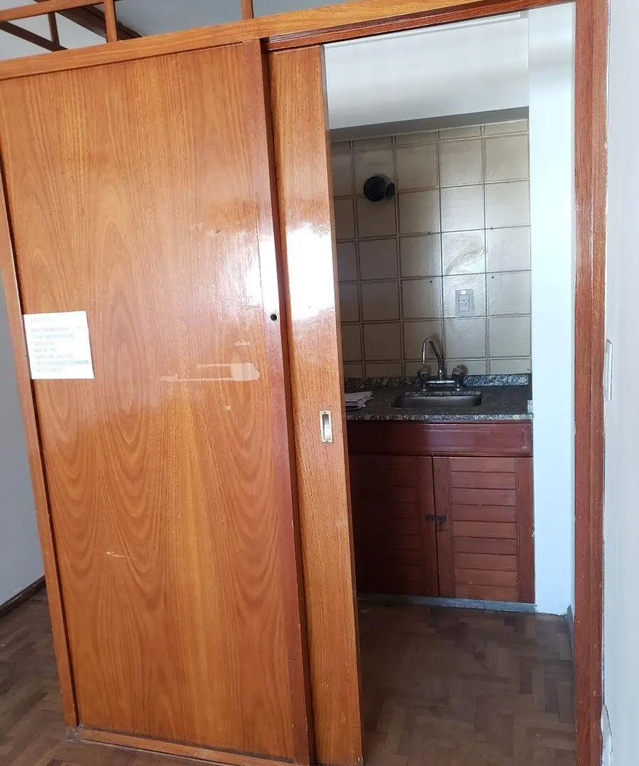 Vendo oficina comercial 30M2 B° Centro, Ituzaingó 100 4