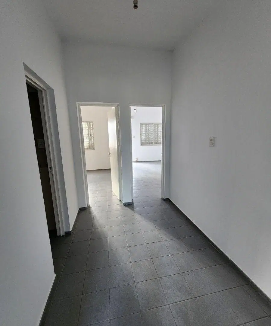 Alquilo dep de 2 dor con terraza B° Las Palmas planta alta 4