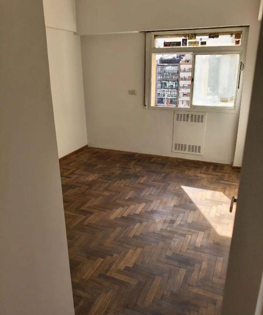 Alquilo dep 1 dor Av. Maipú 135 a metro de Av. Colón B° Centro 1