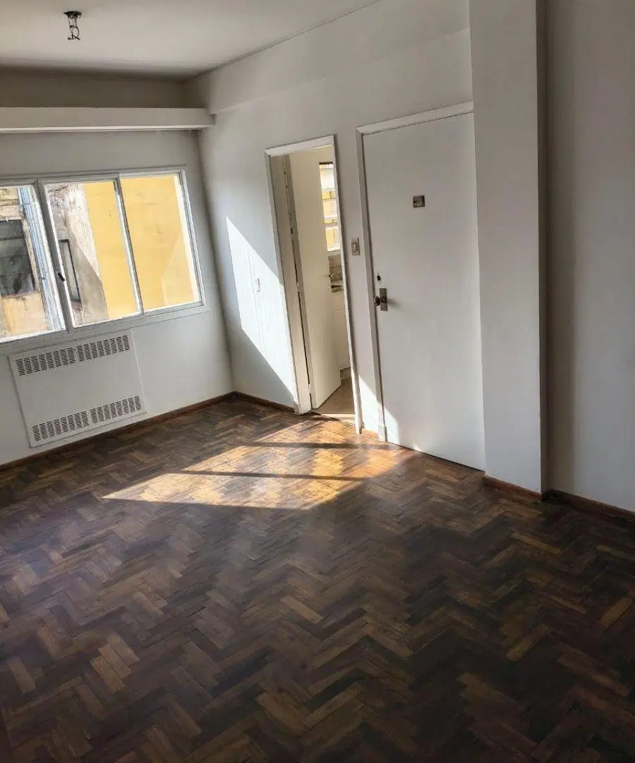 Alquilo dep 1 dor Av. Maipú 135 a metro de Av. Colón B° Centro 8