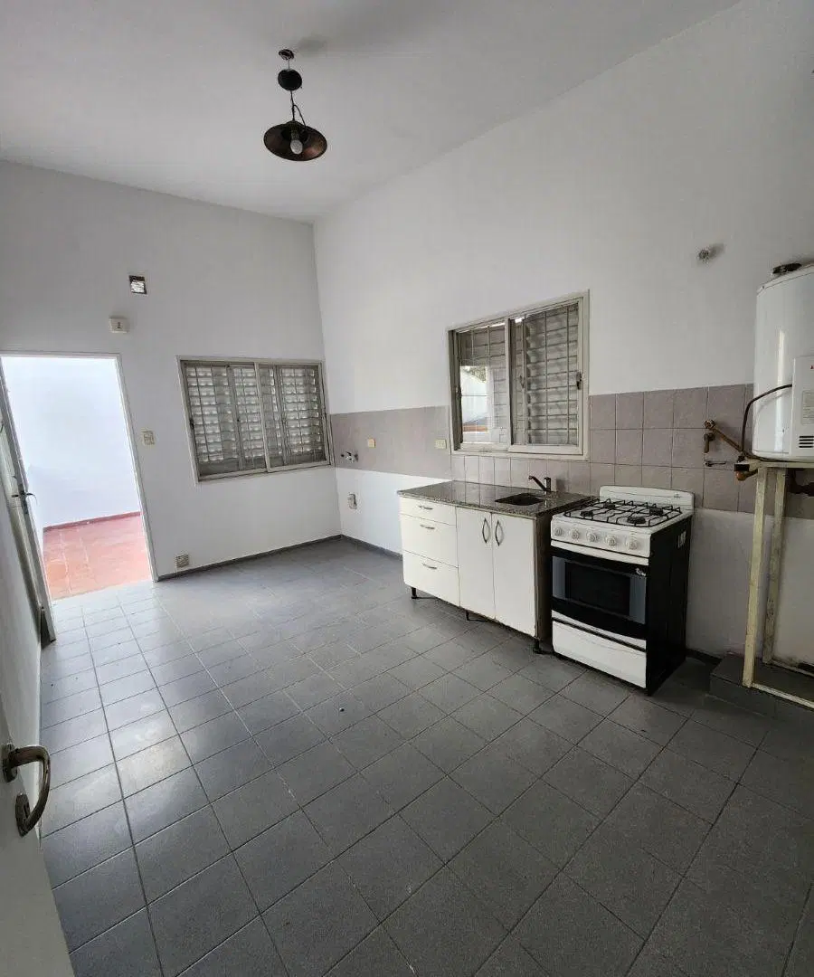 Alquilo departamento 2 dor con terraza. B° Las Palmas. Sin expensas 2