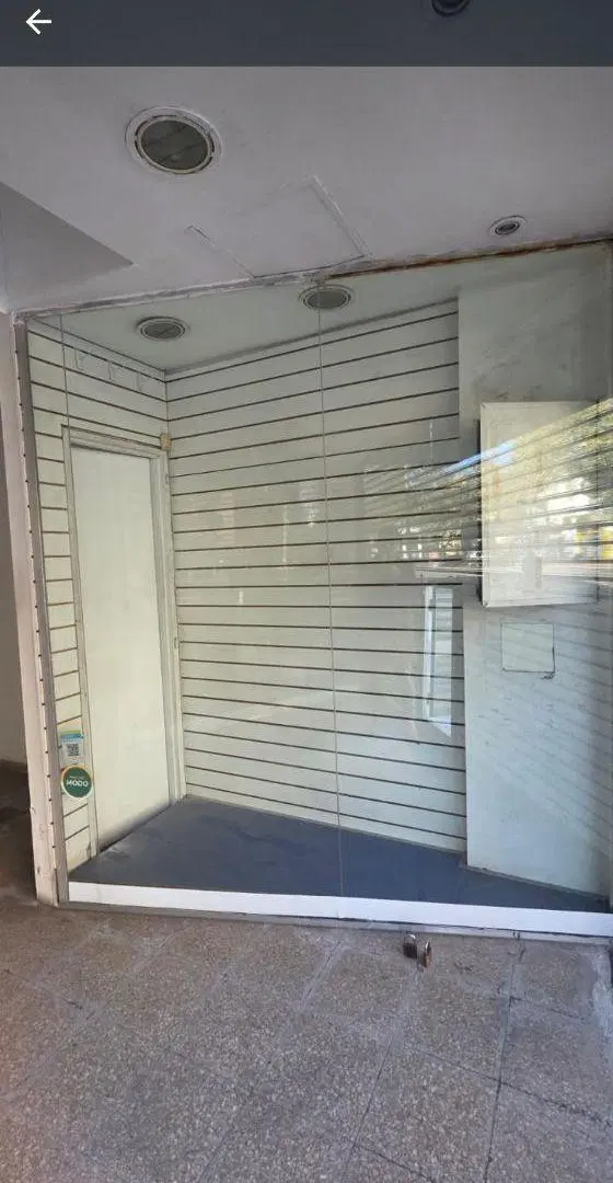 Alquilo local comercial 100 2 baños Av. Duarte Quirós 1500 8