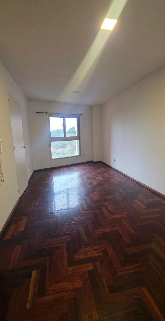 Foto de Alquilo dep 1 dormitorio en Nva Cba Lugones 230 frente al Parque, imagen 3