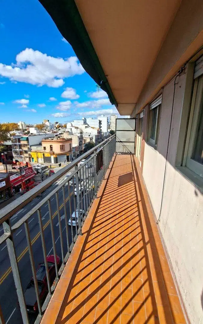 Departamento 3 Amb. Al Frente. Av Nazca 2700 con Balcón y Cochera 4