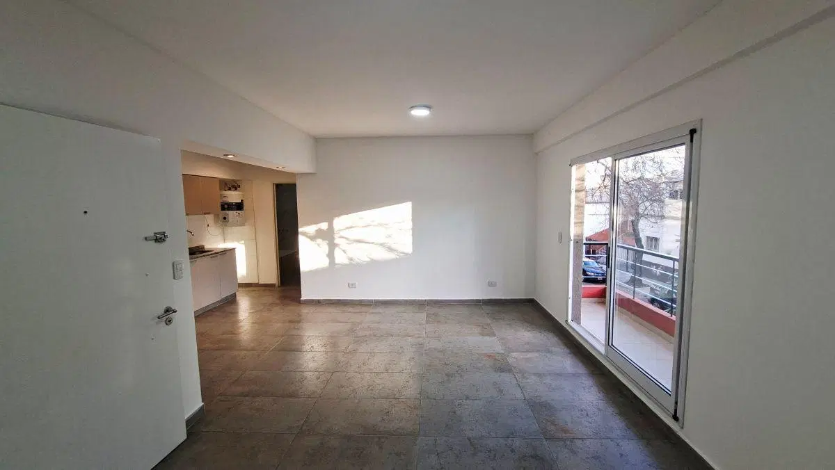 Depto. 2amb. al Frente con Balcón y Cochera– Colombres al 1700 - Boedo - C.A.B.A. 2