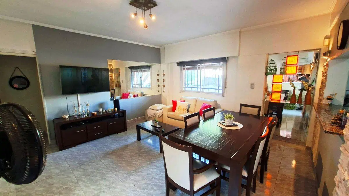 Casa 5 Amb. c/Garaje, Patio y Terraza + Loft de 39 m² en Planta Alta – Barrio Santa Rita – C.ABA 5