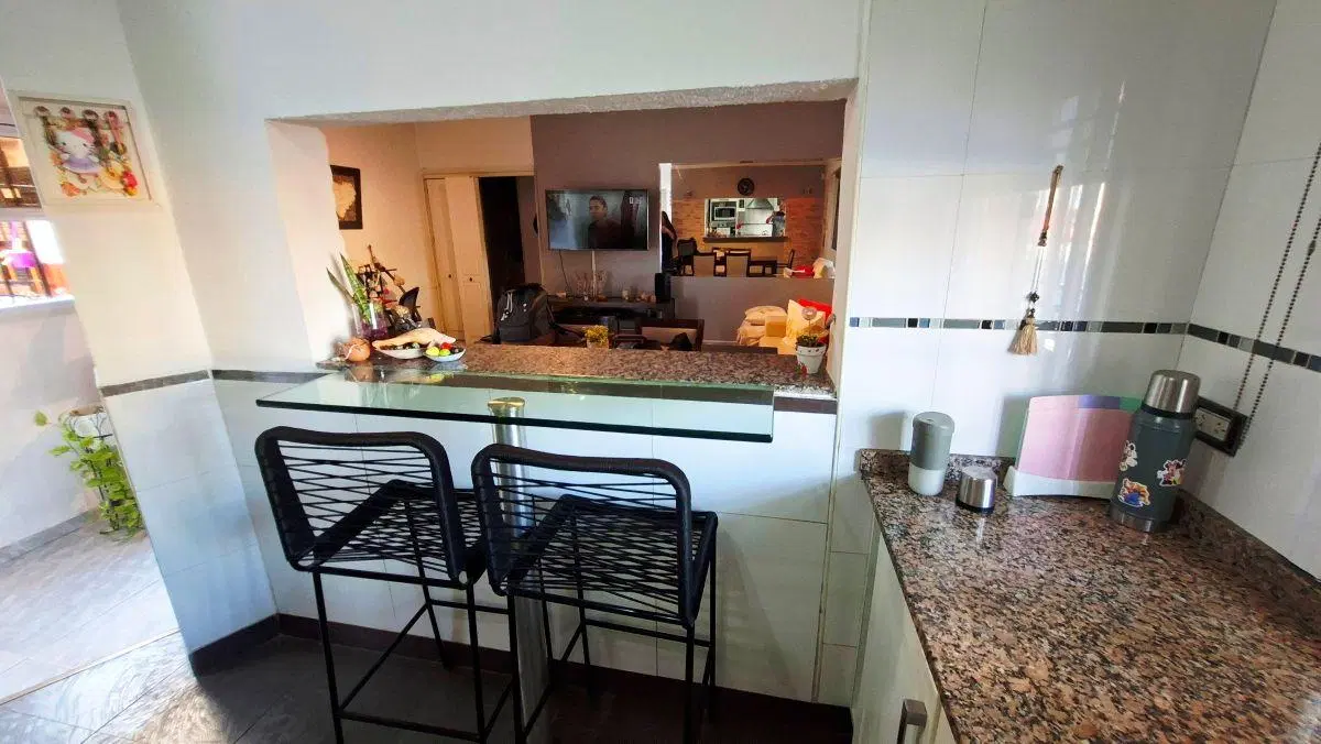 Casa 5 Amb. c/Garaje, Patio y Terraza + Loft de 39 m² en Planta Alta – Barrio Santa Rita – C.ABA 2