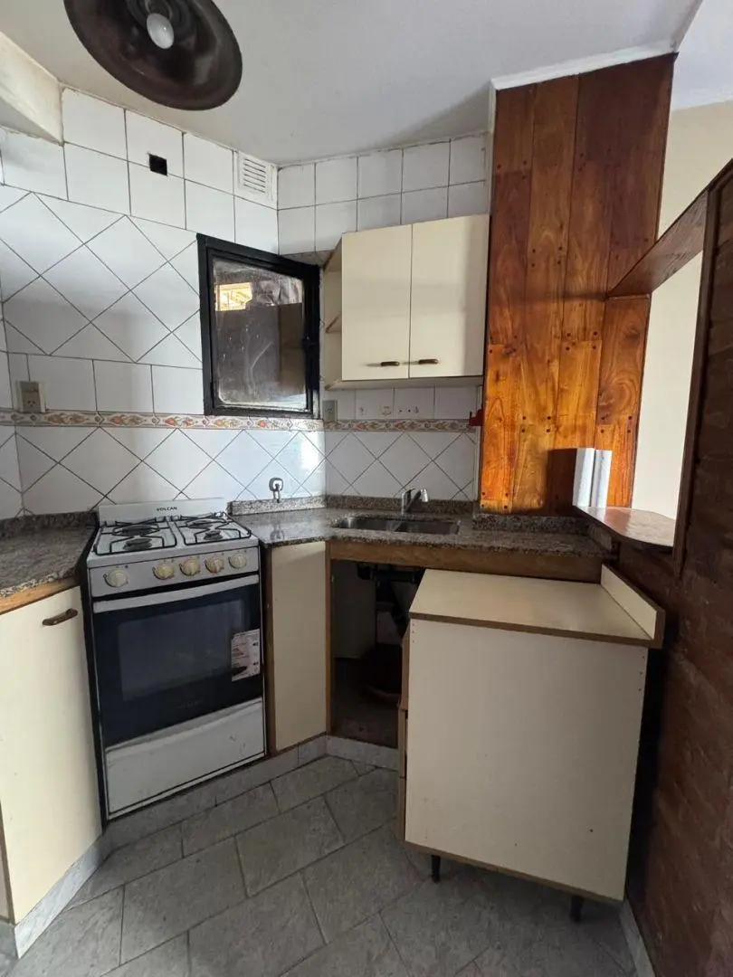 3 AMBIENTES CON BALCON EN VENTA, VILLA DEL PARQUE! 4