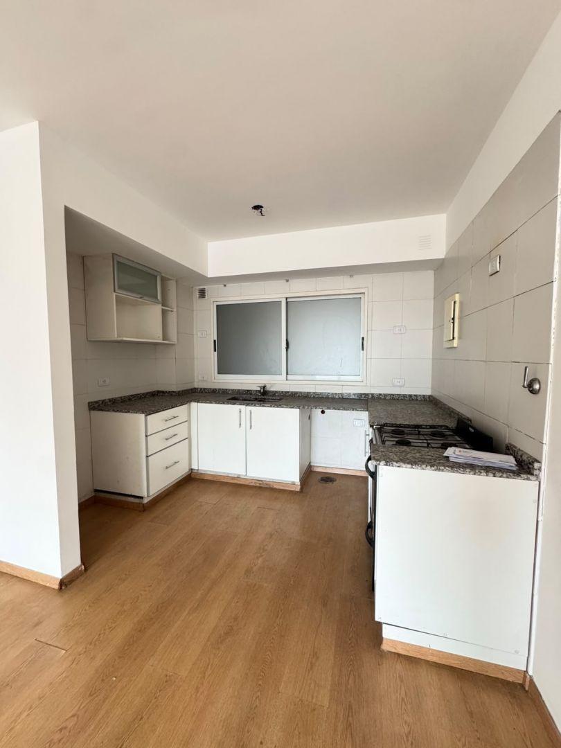 Foto de 3 AMBIENTES CON BALCON EN VENTA! PILETA, PARRILLA Y TERRAZA!, imagen 4