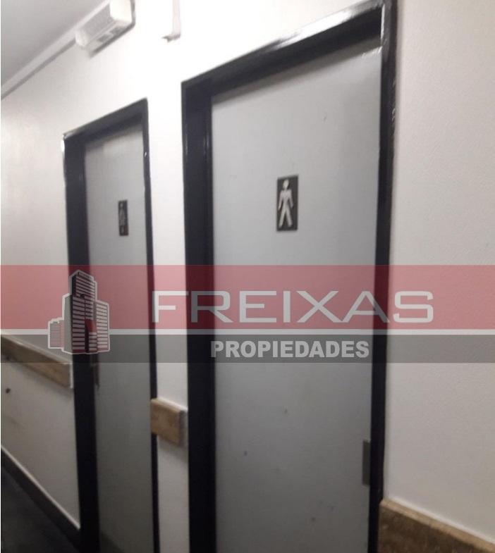 Foto de VENTA OFICINA GALERIA BOSTON 12m2 MICROCENTRO IDEAL INVERSION CALLE, imagen 2