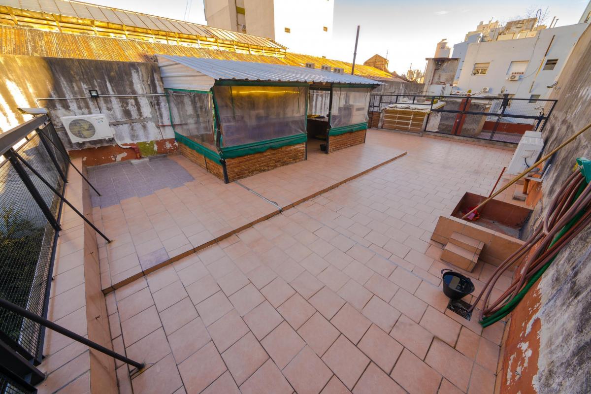 Venta PH 10 Ambientes Parque Chacabuco 580 m² Cocheras Patio G/terraza S/expensas 4
