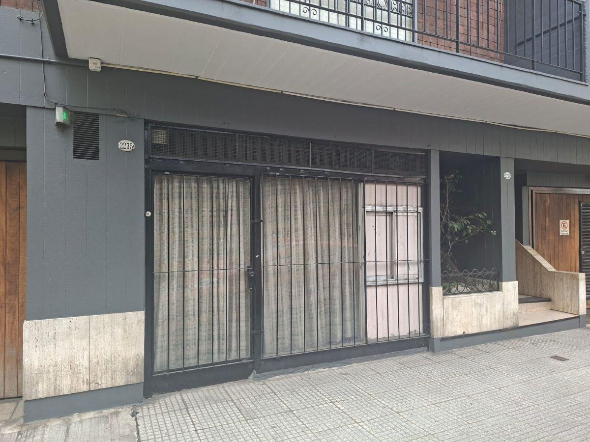 Foto de Venta Local Balvanera 57m2 Frente Planta Baja y Sotano Baño c/Antebaño, imagen 1