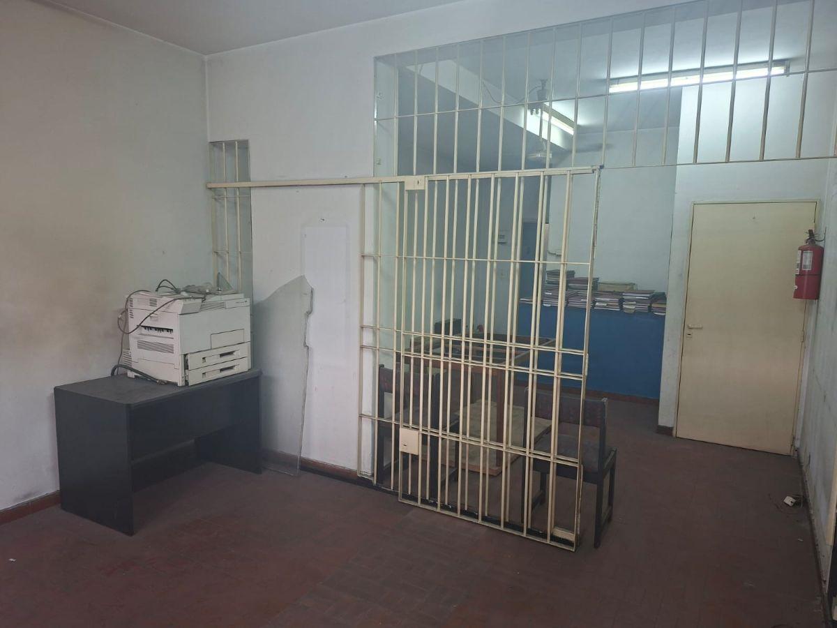 Foto de Venta Local Balvanera 57m2 Frente Planta Baja y Sotano Baño c/Antebaño, imagen 4