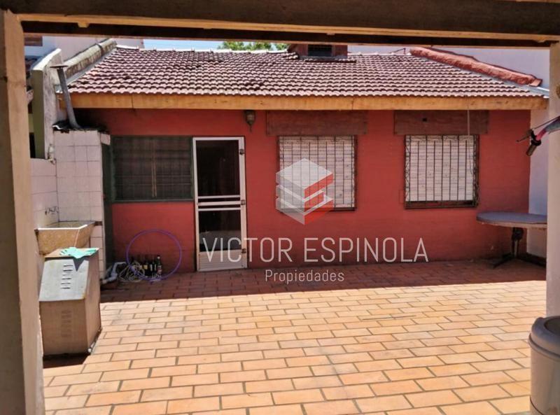 Casa 3 ambientes sobre lote propio 7.5 x 45 . V.Ballester