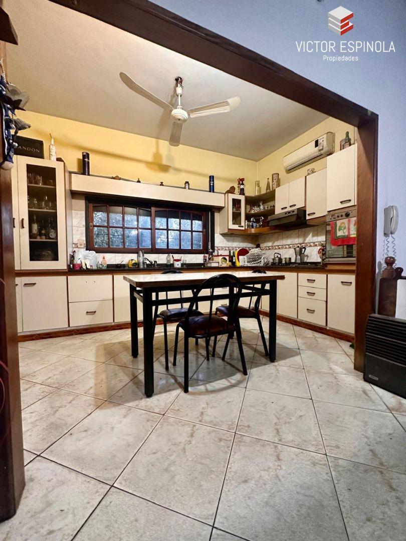 Casa Venta con Local Ideal Dos Familias Zona ID Lynch 3