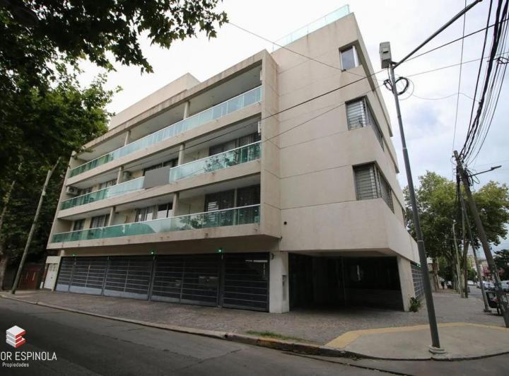 Alquiler Departamento 2 ambientes con cochera San Martín 4