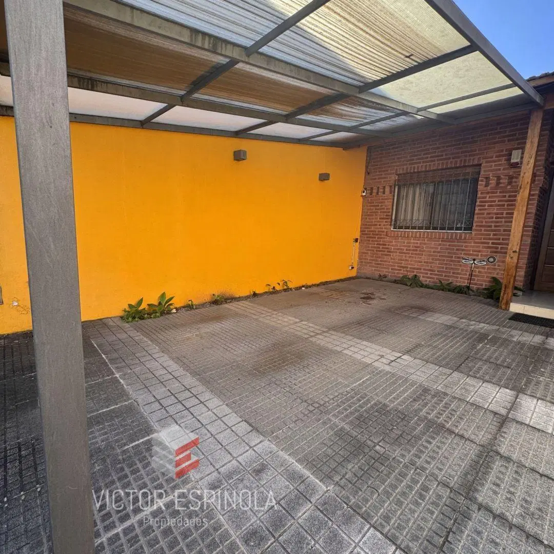 VENTA CASA 5 AMBIENTES JARDIN, COCHERA, SAN ANDRES LOTE PROPIO APTO CREDITO 1