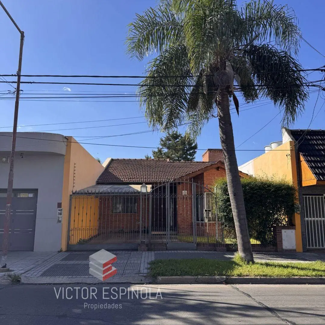 VENTA CASA 5 AMBIENTES JARDIN, COCHERA, SAN ANDRES LOTE PROPIO APTO CREDITO 2