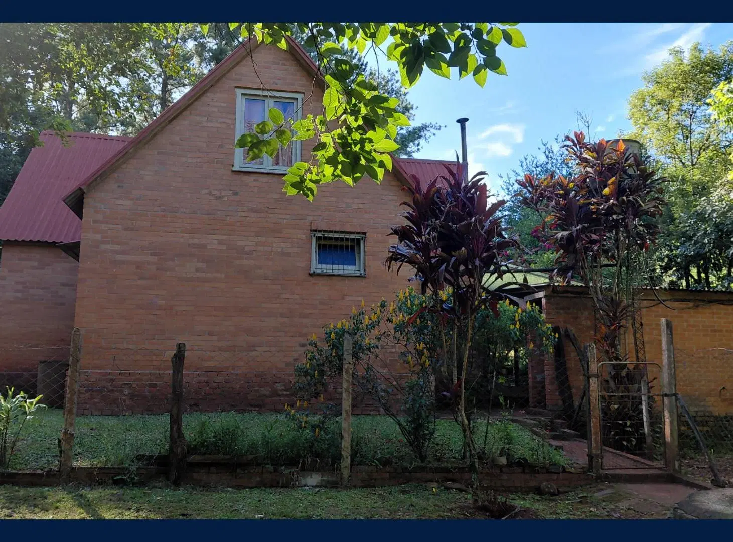 CHACRA con CASA Neoclasica - Capiovi, Misiones. 5