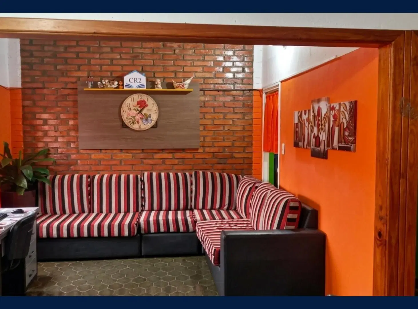 Inmueble Mixto de Gran Escala: Vivienda, Local y Departamento en Aristóbulo del Valle 5