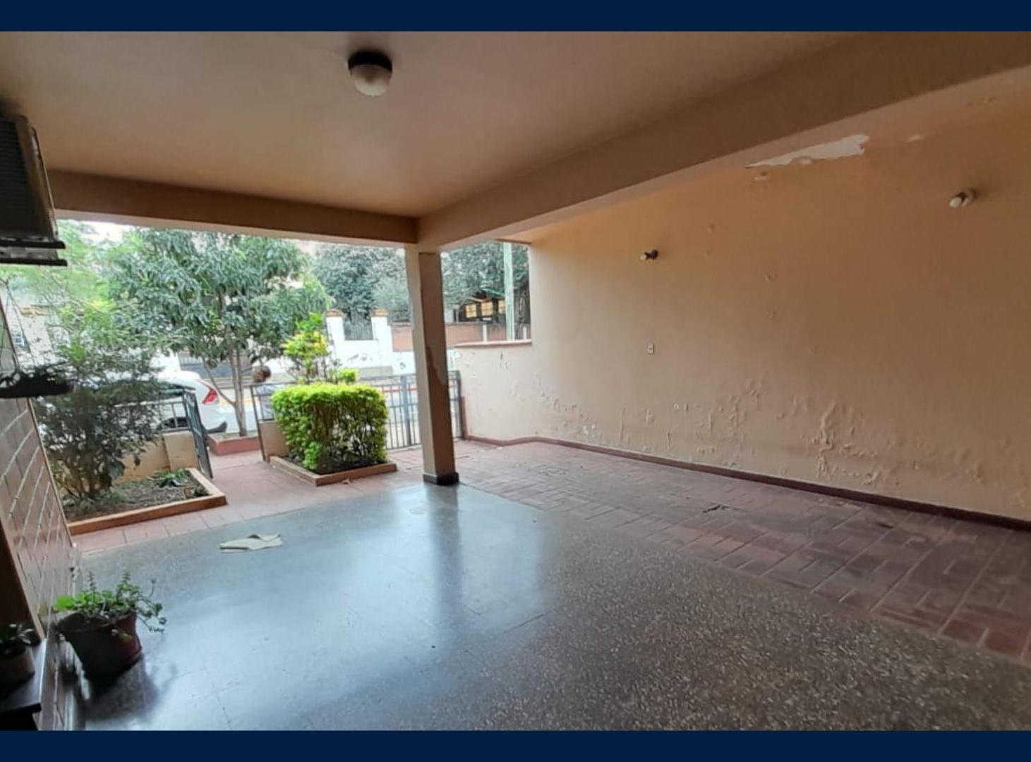 Foto de CASA EN VENTA. Oportunidad de INVERSIÓN en casco céntrico de Posadas, imagen 4