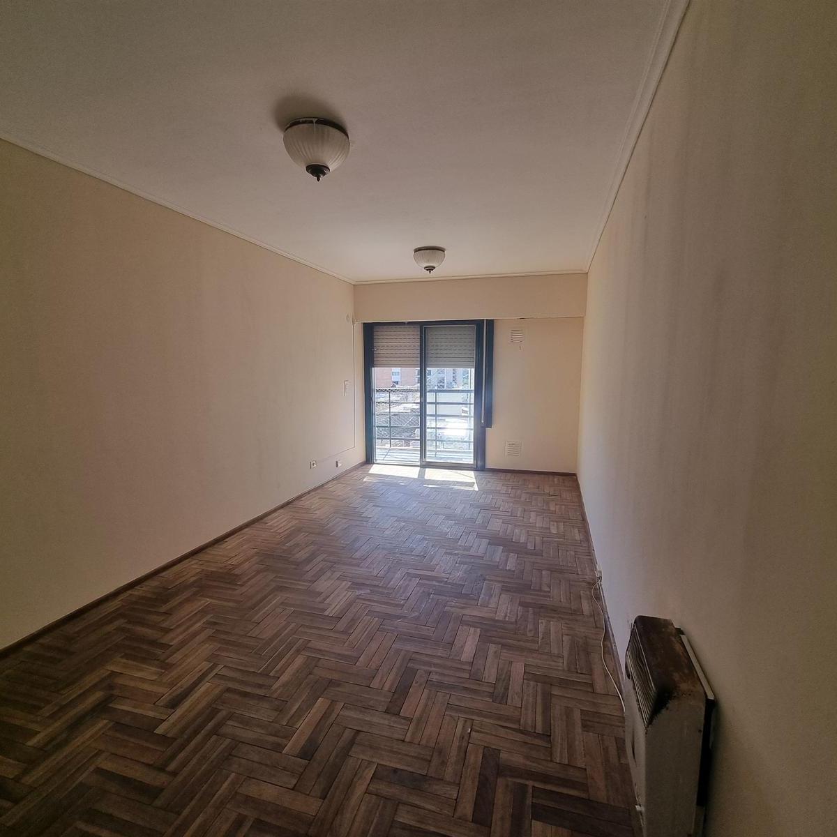 Venta - 3 Dorm. Centrico 4