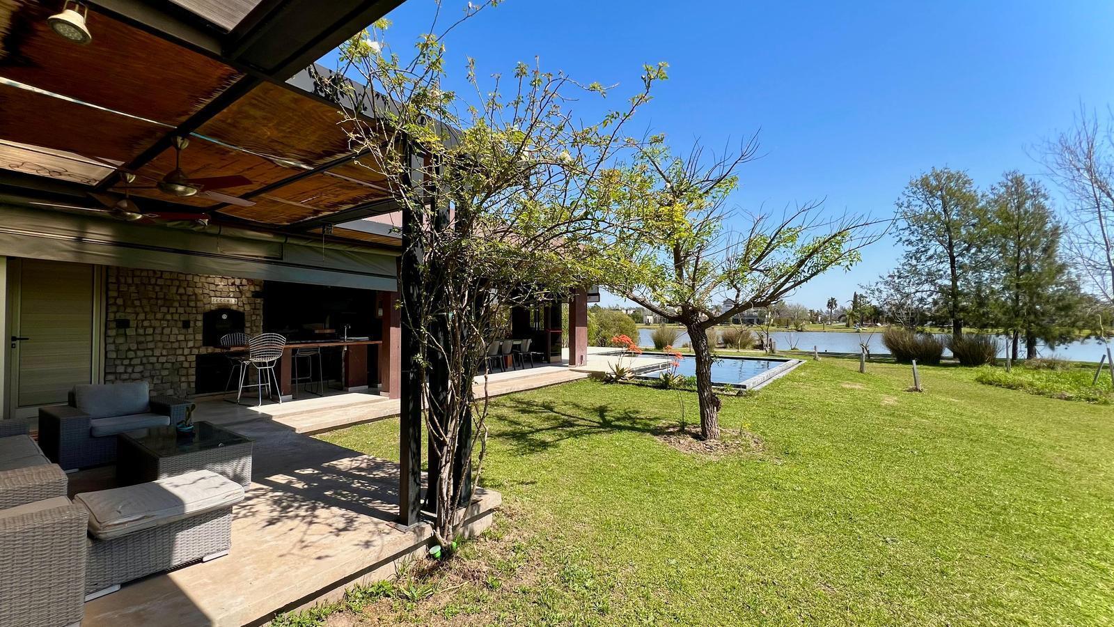 Foto de Casa en Alquiler PUERTO ROLDAN - Vistas al Lago, imagen 2