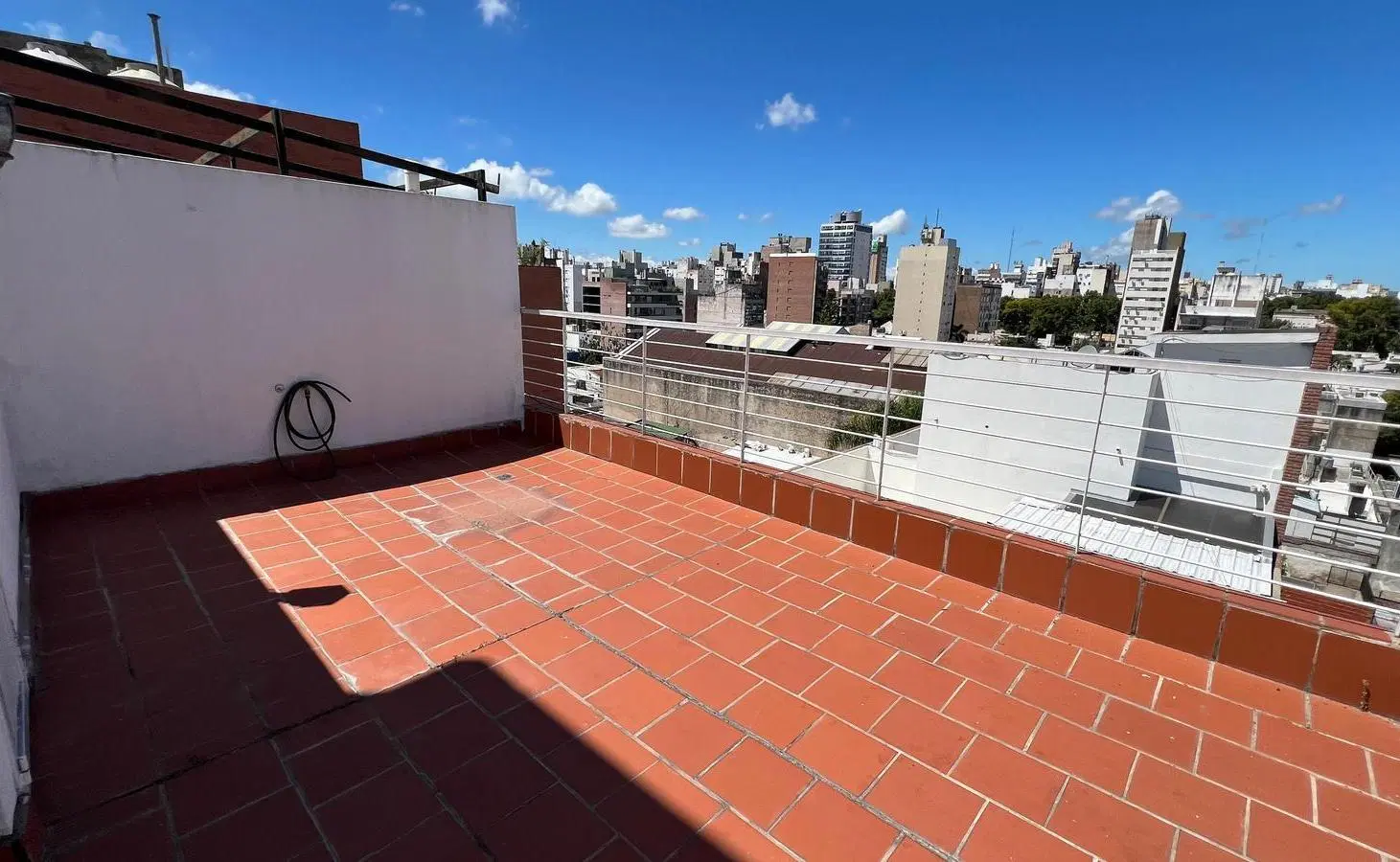 Monoambiente dividido con TERRAZA EXCLUSIVA 4