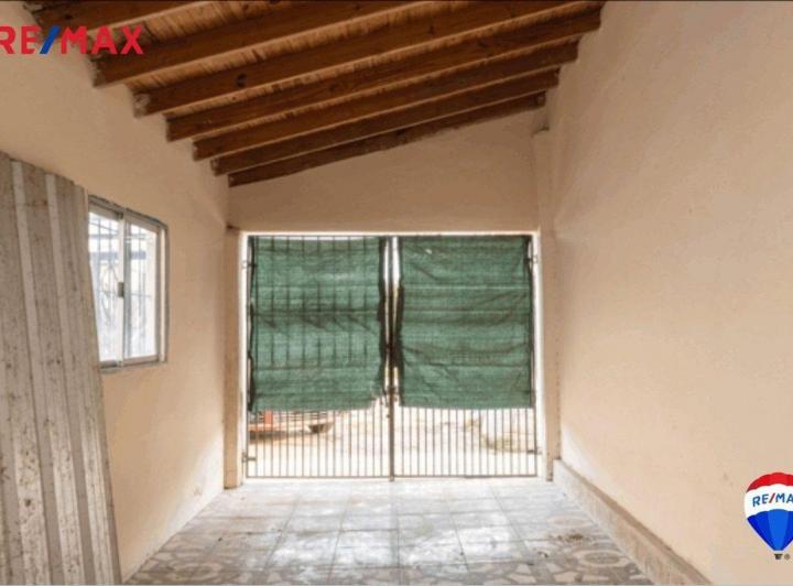 VENTA CASA ITUZAINGO MERLO, LOCAL, PATIO Y COCHERA 3