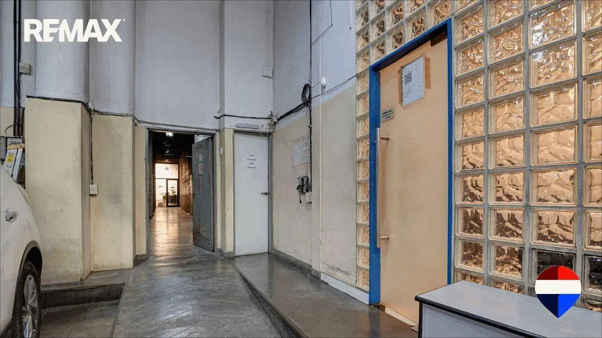 OFICINAS, DEPÓSITO Y COCHERAS EN BLOQUE SAN TELMO 3
