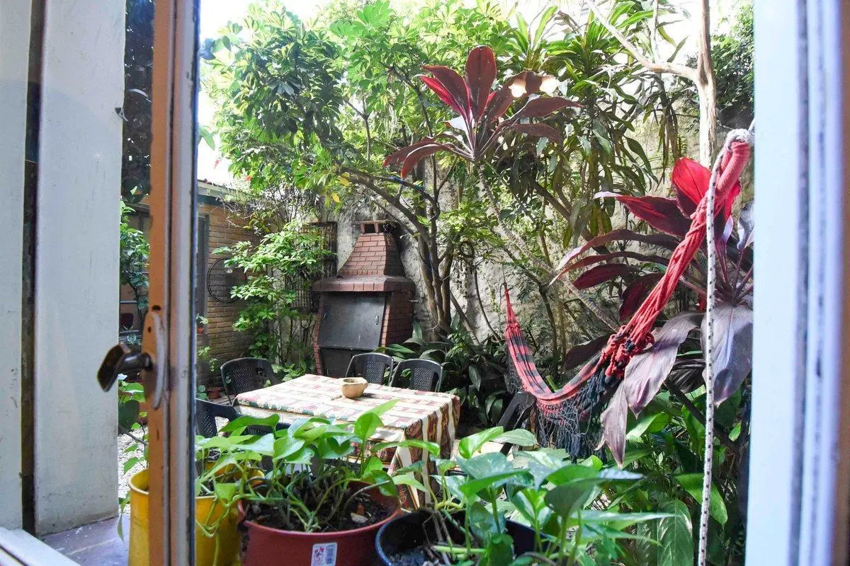 DEPARTAMENTO 4 AMBIENTES C/PATIO. JARDIN. BELGRANO 4