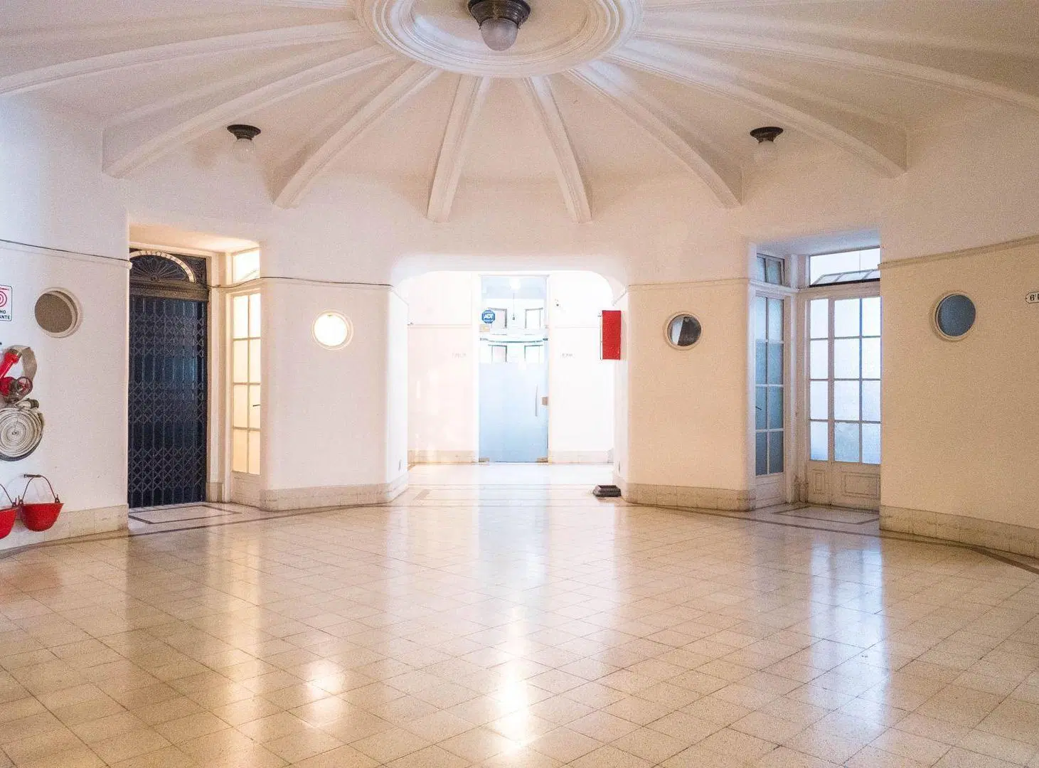 VENTA  OFICINA  DISTINGUIDA PALACIO BAROLO 2