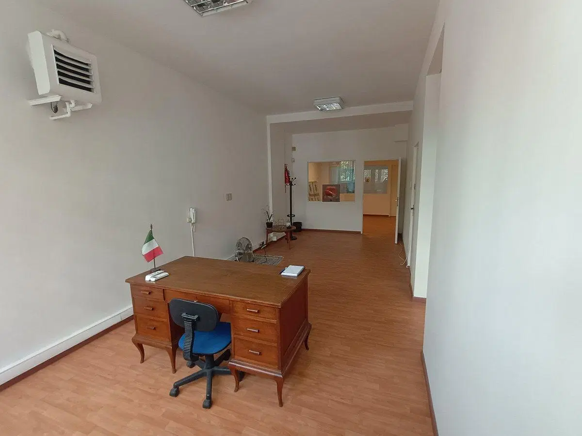DEPOSITO OFICINAS CONSULTORIOS 3 PISOS ZONA UADE 4