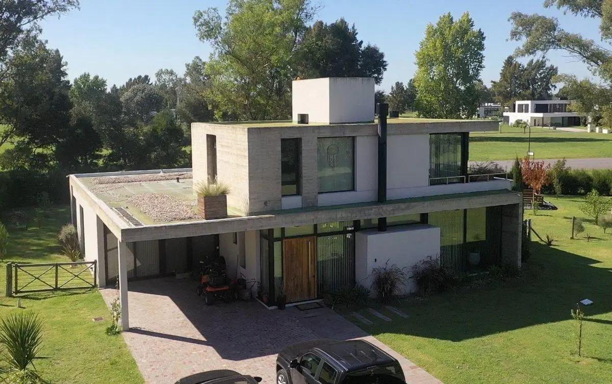 CASA EN VENTA AREA 60 5 AMB BARRIO LA VICTORIA 3