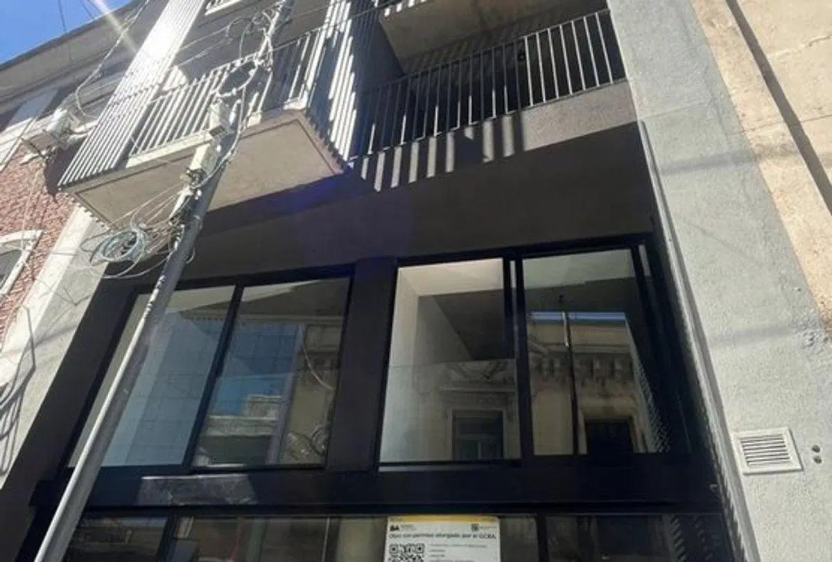 VENTA LOCAL A ESTRENAR SAN TELMO 8
