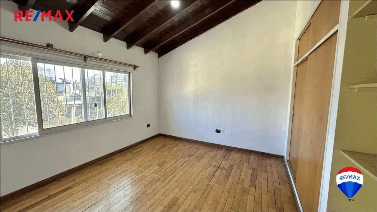 VENTA 4 AMB. QUILMES JARDIN Y COCHERA SIN EXPENSAS 5