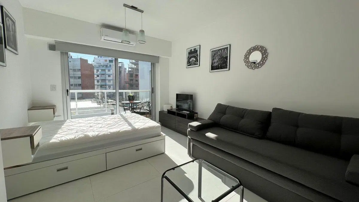 ALQUILER CABALLITO BALCON PILETA ZONA HOSPITALES 5