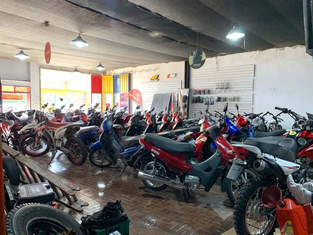 VENTA LOCAL COMERCIAL GALPON 25 DE MAYO BS AS 3