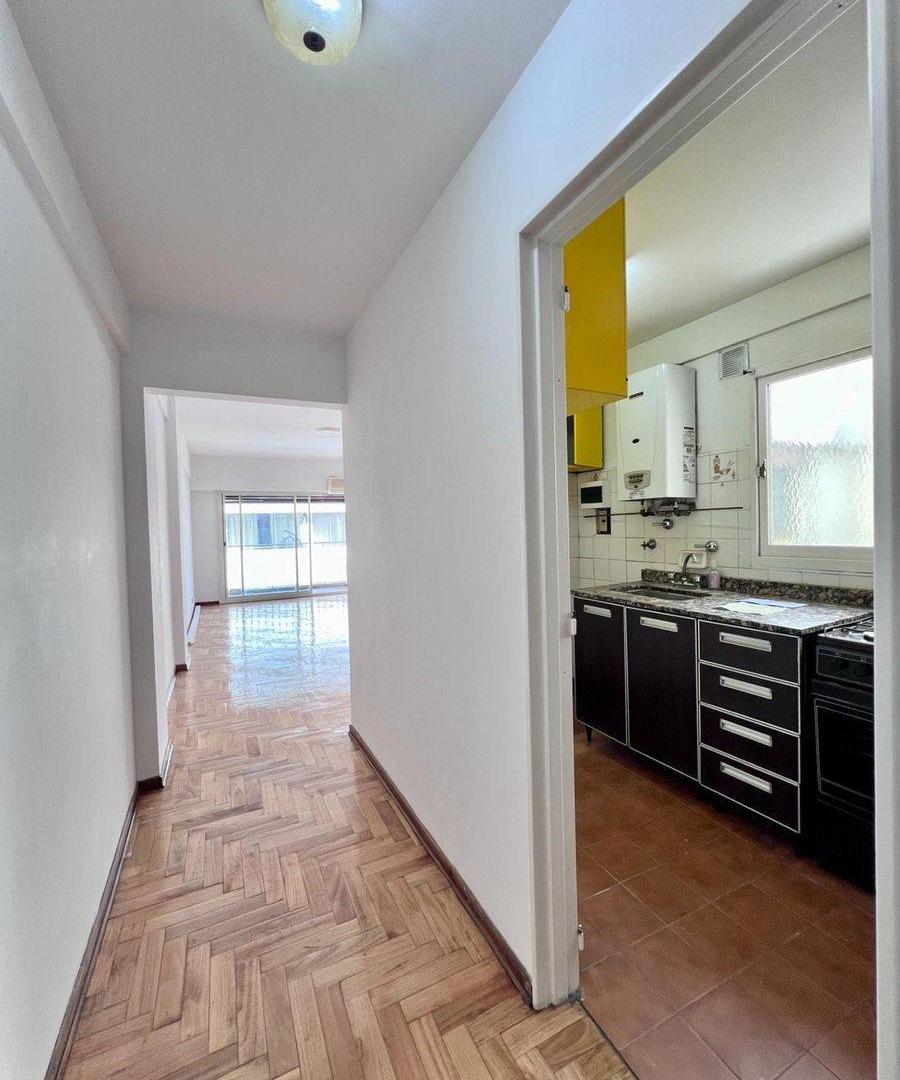 Foto de DEPTO EN VENTA SAN NICOLAS 2 DORM BALCON COCHERA, imagen 1
