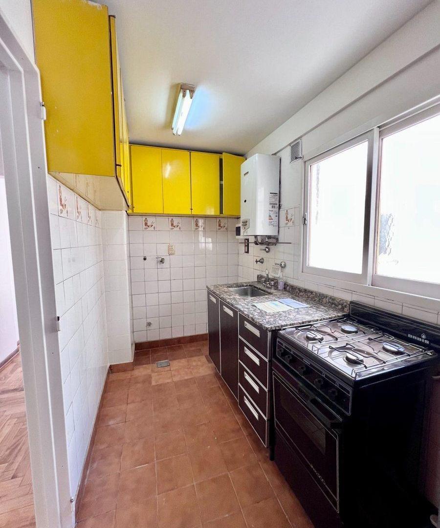 Foto de DEPTO EN VENTA SAN NICOLAS 2 DORM BALCON COCHERA, imagen 2