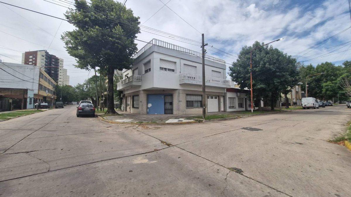 VENTA PH CASA EN P. ALTA CON TERRAZA Y COCHERA