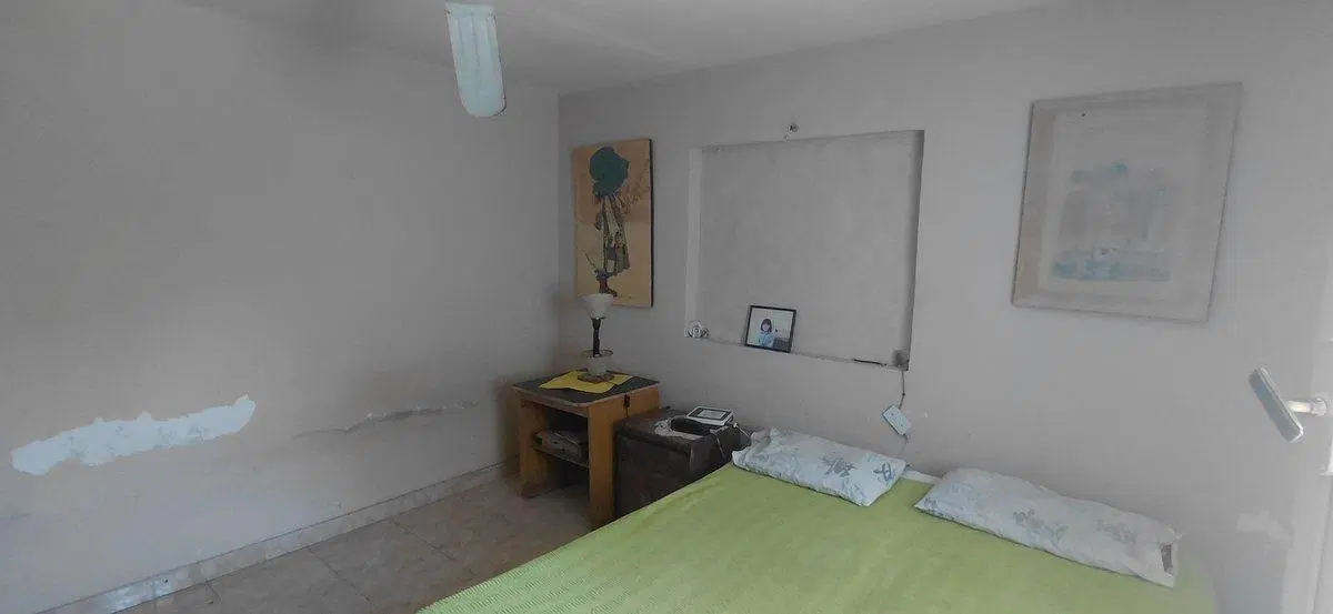 CASA CON FONDO Y LOCAL AL FRENTE GLEW CENTRO 5