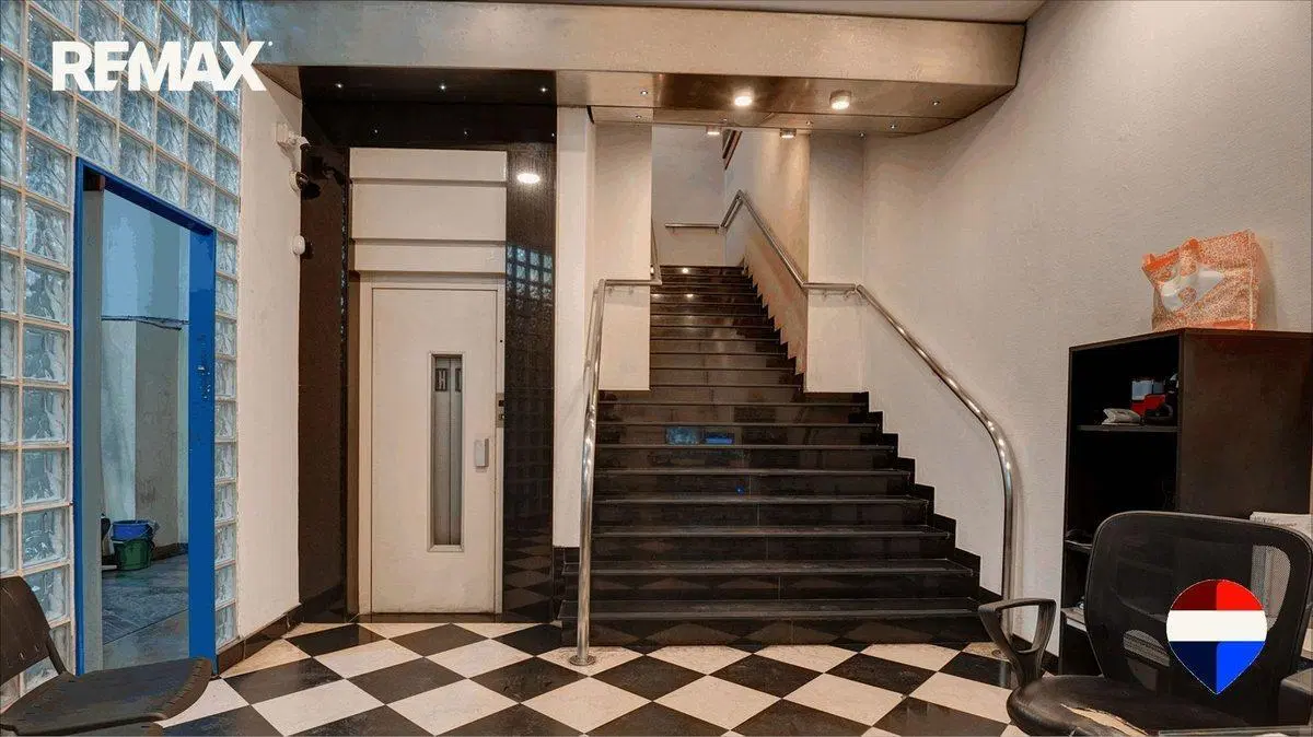 OFICINAS, DEPÓSITO Y COCHERAS EN BLOQUE SAN TELMO 2
