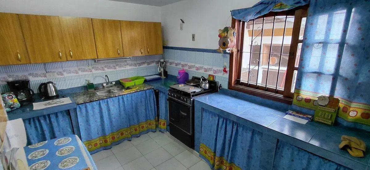 CASA 4 AMB COCHERA PARRILLA JARDIN Y PATIO EZEIZA 3